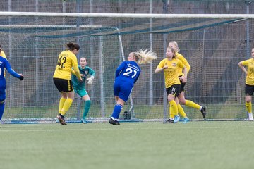 Bild 320 - F SSC Hagen Ahrensburg - SV Frisia Risum-Lindholm : Ergebnis: 1:2